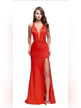 La Femme Long Evening Gown NWT Size 4 Poppy Red